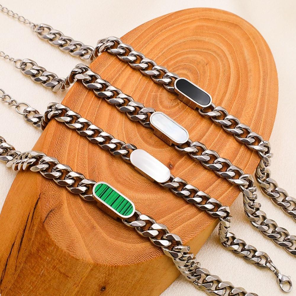 VEYENA Oval Shell Cuban Bracelet - Image 4