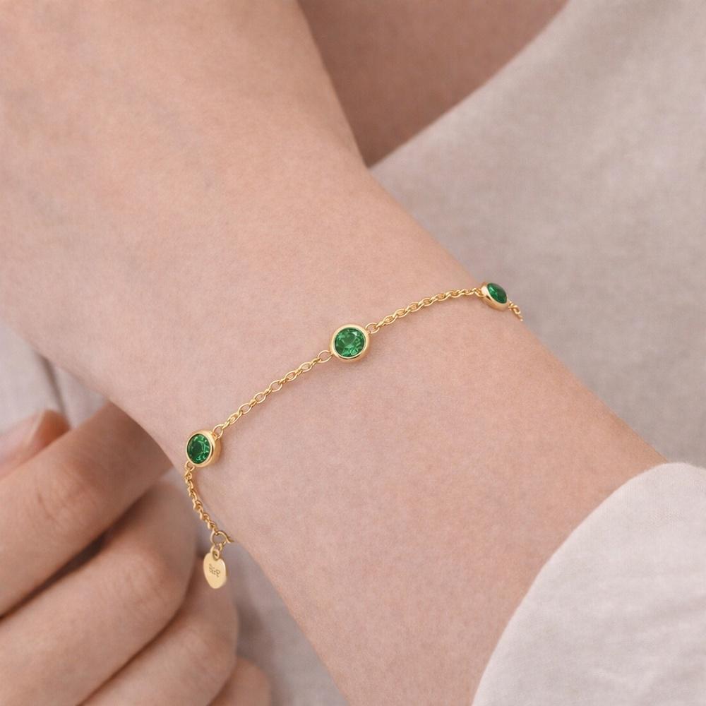 VEYENA Bezel Set Stone Chain Bracelet - Image 2