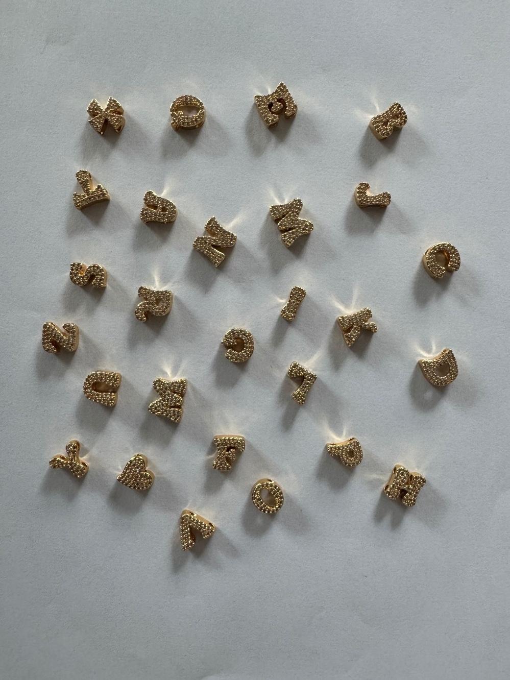 VEYENA Sparkling Custom Letter Double Chain Bracelet in Gold or Silver - Details