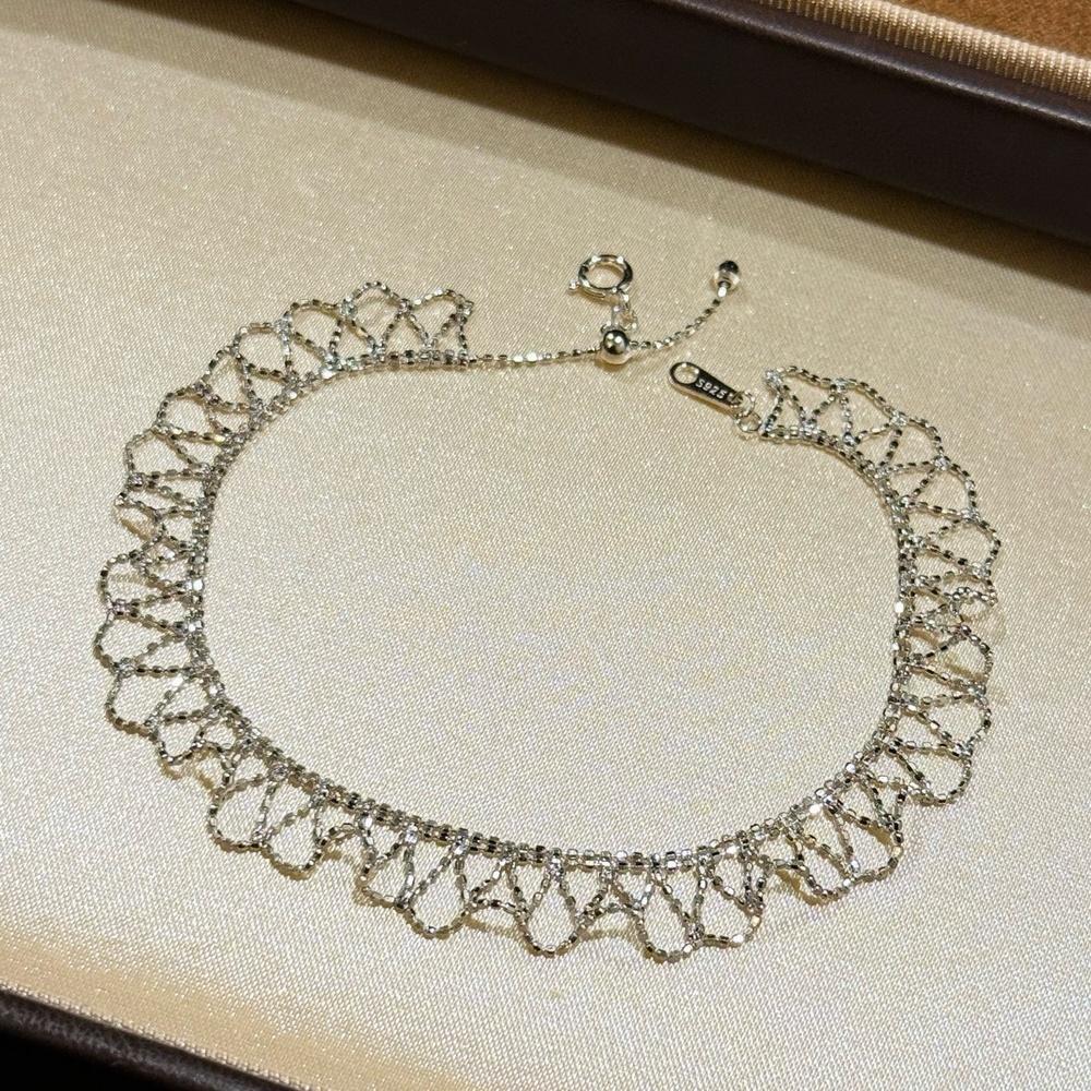 VEYENA Lace Edge Bracelet - Image 3
