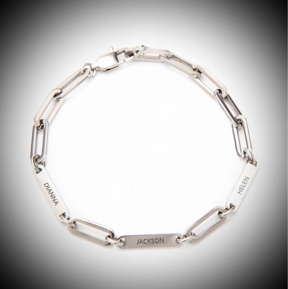 VEYENA Personalized Minimal Link Name Bracelet - Details