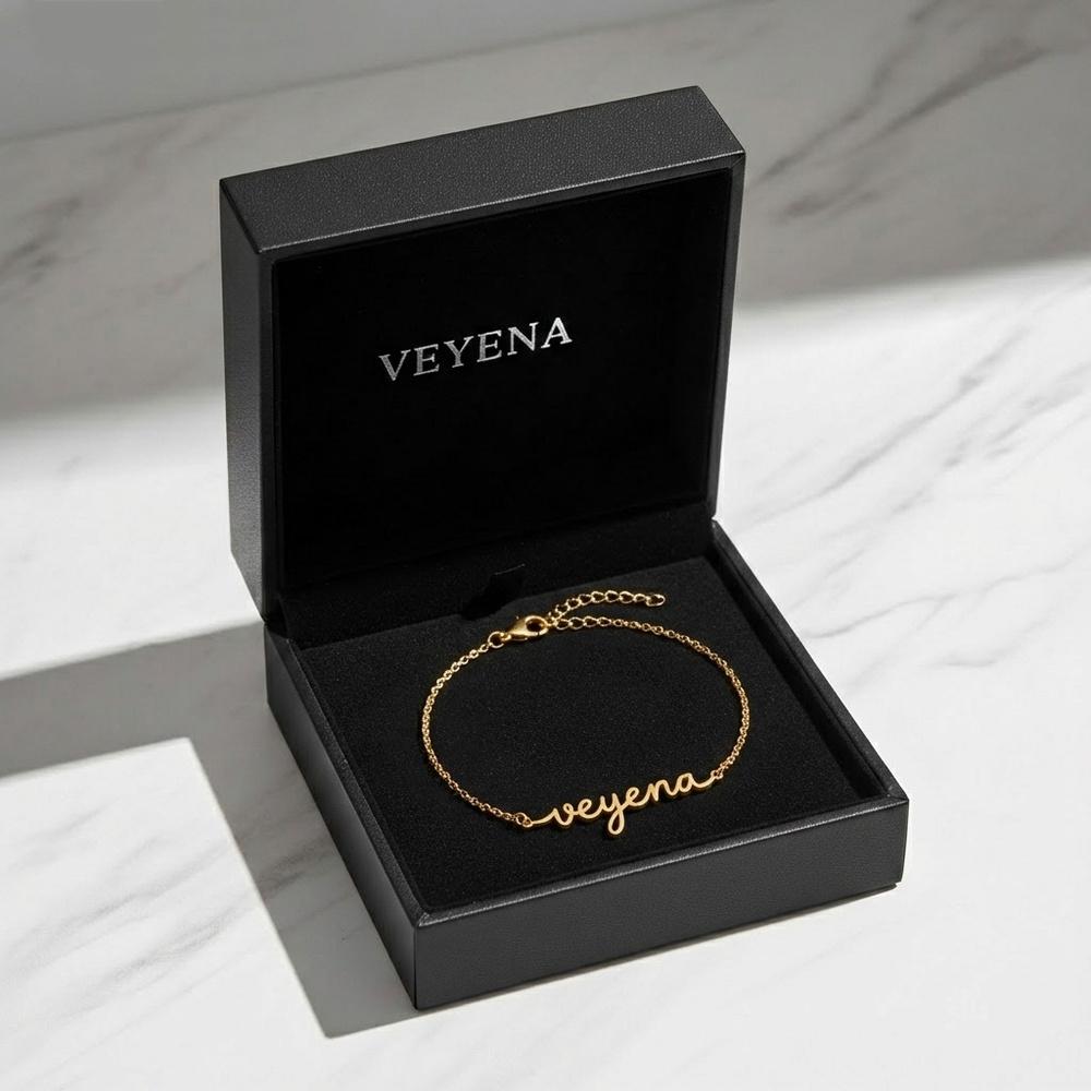 VEYENA Personalized Script Name Chain Bracelet - Details