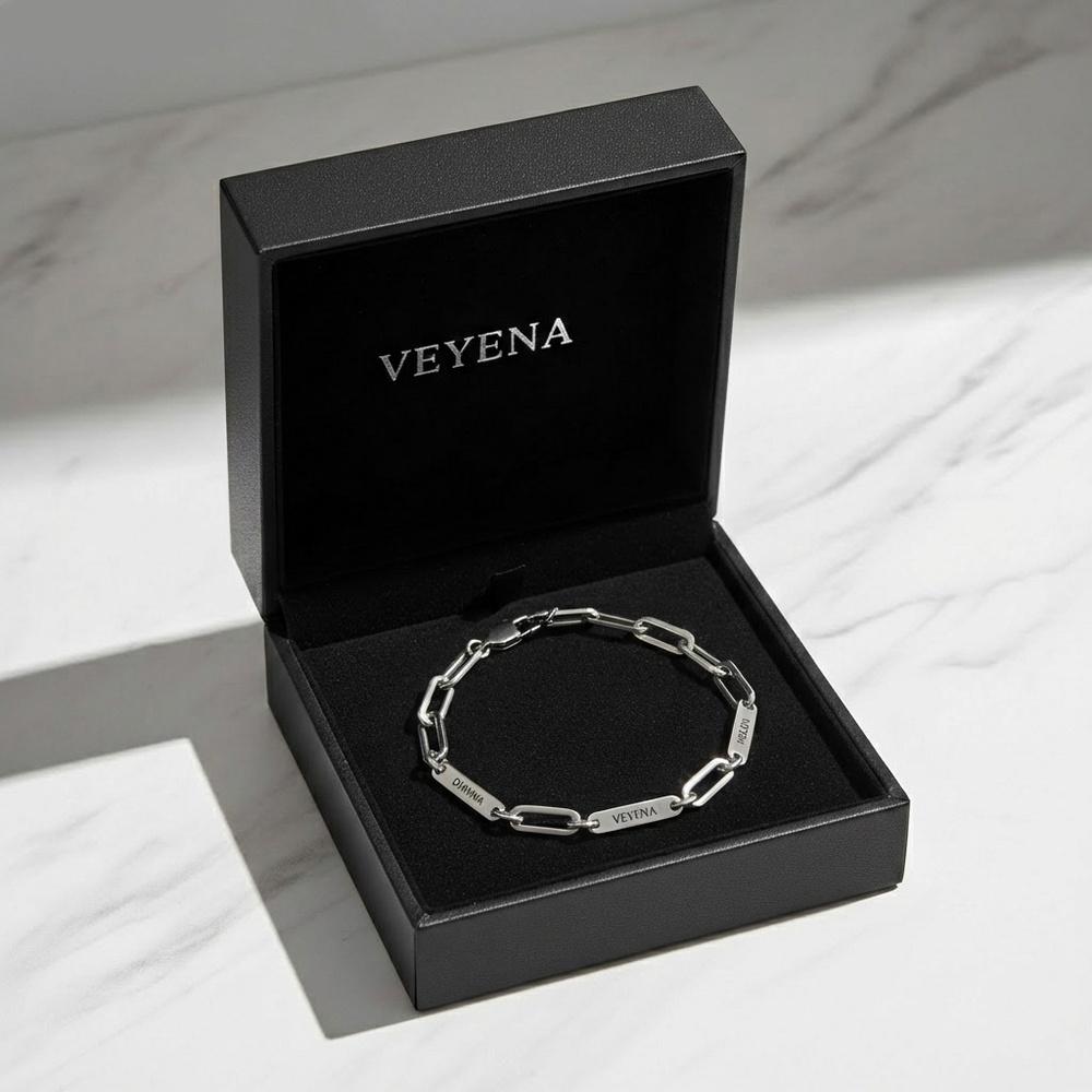 VEYENA Personalized Minimal Link Name Bracelet - Details