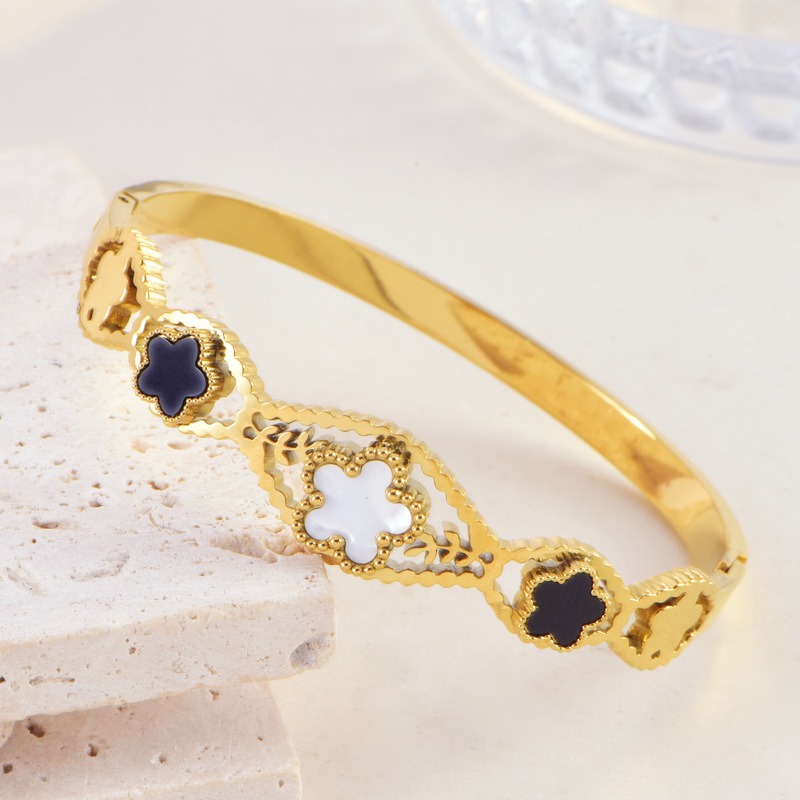 VEYENA Gold Clover Hinged Bangle Bracelet - Image 3