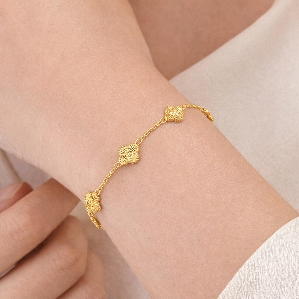 VEYENA Lucky Clover Chain Bracelet - Image 2